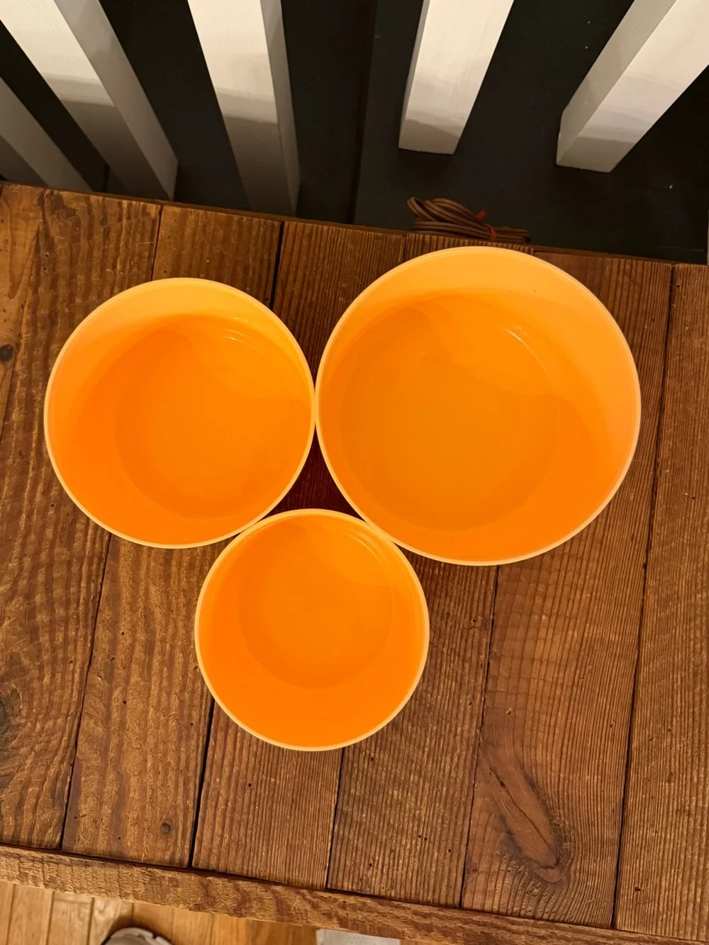 Modern Tupperware Peach Nesting Round Food Containers